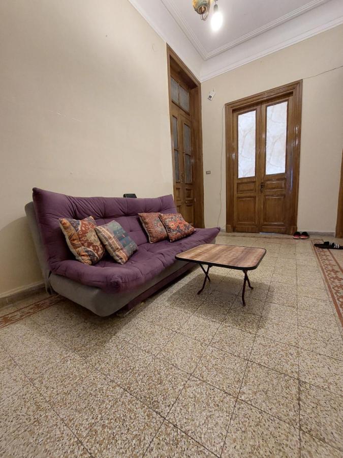 Room No5 A Private Room With Balcony For Men Only And No Ladies Allowed غرفة خاصة للرجال فقط ممنوع السيدات Alejandría Exterior foto